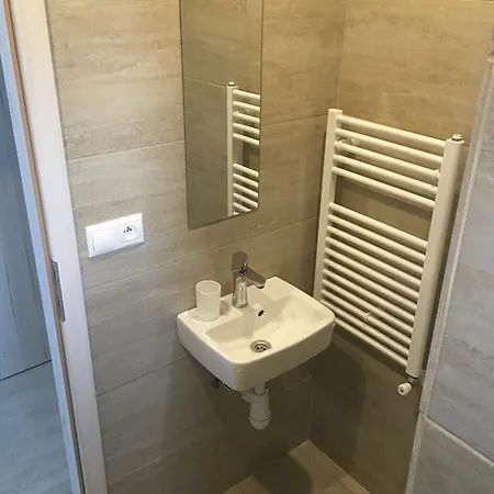 Mini 2* Budimír